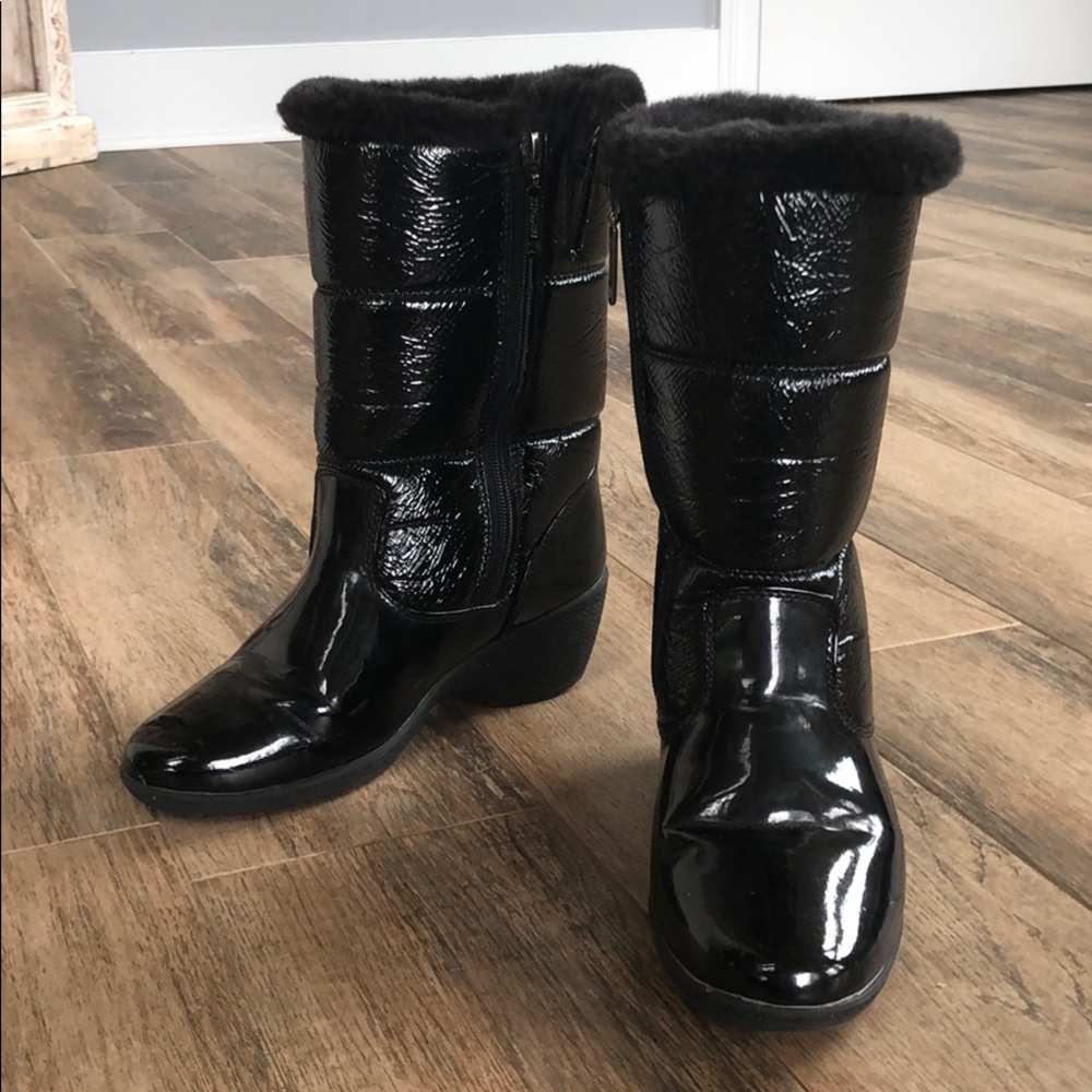 Insulated rain boots worn once